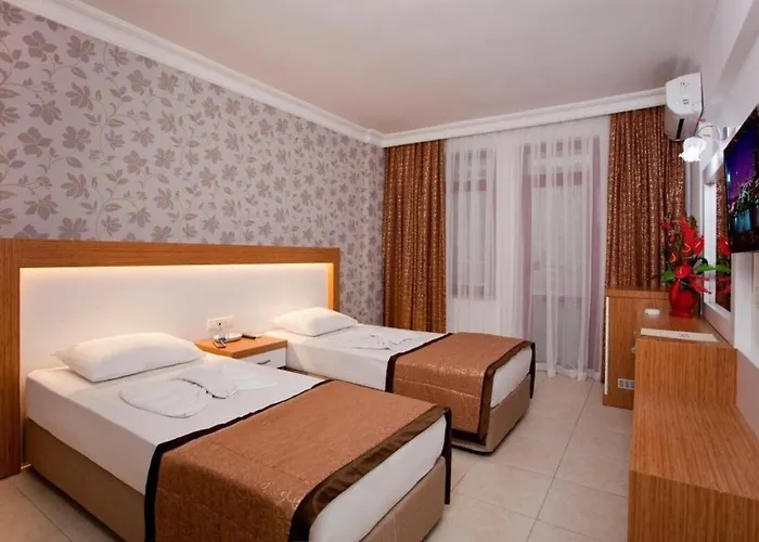 Diamore Hotel 3*