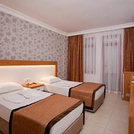 Diamore Hotel 3*